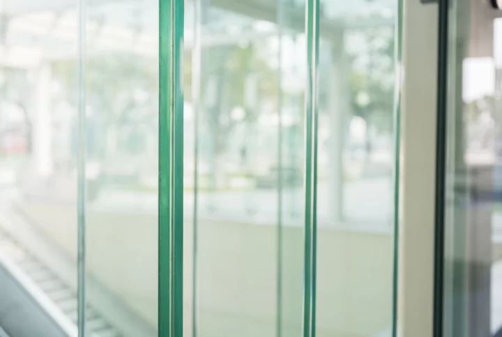 penyedia informasi terkini seputar kaca dan aplikator kaca