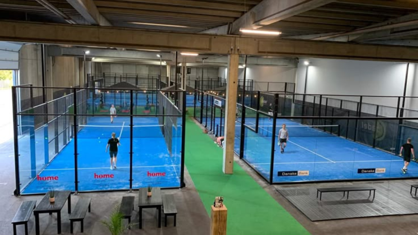 lapangan padel terdekat